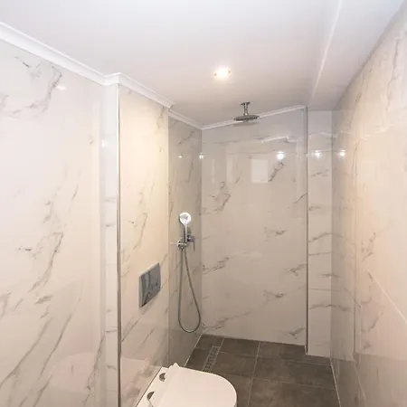 Apartament Gigi Star Luxury Apartvilla With Pool, Sea View