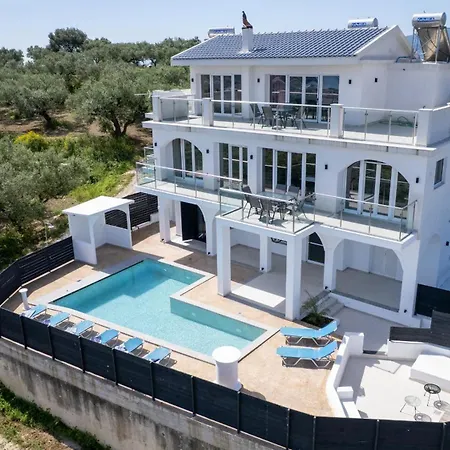 Gigi Star Luxury Apartvilla With Pool, Panoramic Sea View Apartmán *