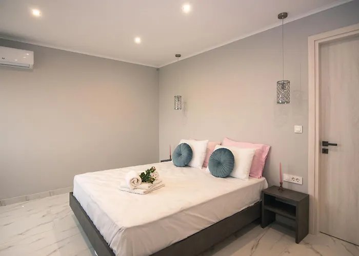 Gigi Star Luxury Apartvilla With Pool, Panoramic Sea View Τσιλιβί