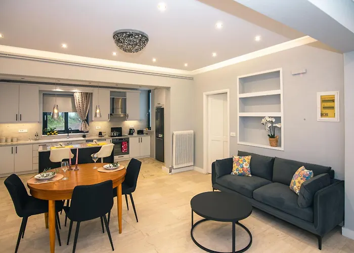 Διαμέρισμα Gigi Star Luxury Apartvilla With Pool, Panoramic Sea View Τσιλιβί