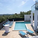 Apartament Gigi Star Luxury Apartvilla With Pool, Panoramic Sea View *