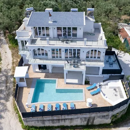 Gigi Star Luxury Apartvilla With Pool, Panoramic Sea View טסיליבי